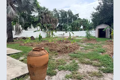 812 37th Avenue S, Saint Petersburg, FL 33705 - Photo 13