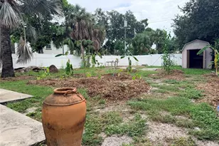 812 37th Ave S, Saint Petersburg, FL 33705 - Photo 13