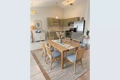 812 37th Avenue S, Saint Petersburg, FL 33705 - Photo 5