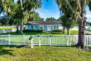 330 Moccasin Hollow Rd, Lithia, FL 33547 - Photo 9