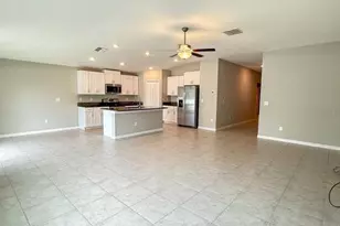 12903 Wildflower Meadow Dr, Riverview, FL 33579 - Photo 5