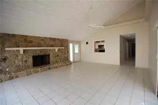 390 S Woodlands Dr, Oldsmar, FL 34677 - Photo 9