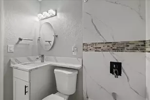 4053 31st St N, Saint Petersburg, FL 33714 - Photo 11