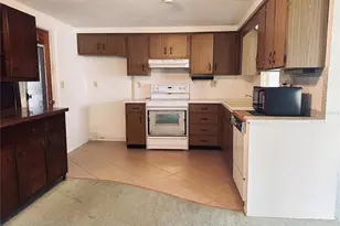 3249 Trask Dr, Holiday, FL 34691 - Photo 3