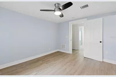 2010 Dartmouth Avenue N, Saint Petersburg, FL 33713 - Photo 21