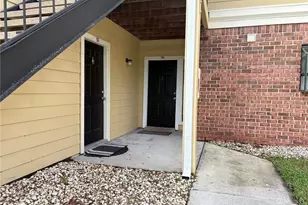 8702 Mallard Reserve Dr, Tampa, FL 33614 - Photo 1