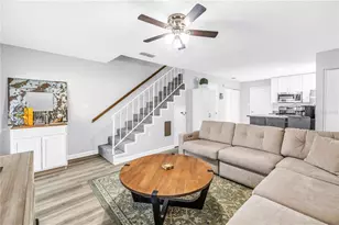 6240 Oak Cluster Cir, Tampa, FL 33634 - Photo 5