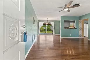 3243 58th St N, Saint Petersburg, FL 33710 - Photo 17