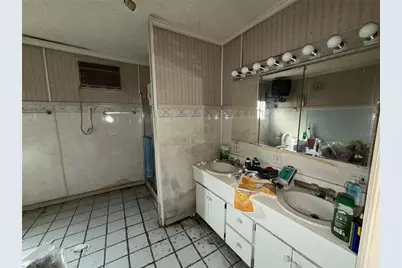 2907 E Lake Avenue, Tampa, FL 33610 - Photo 13