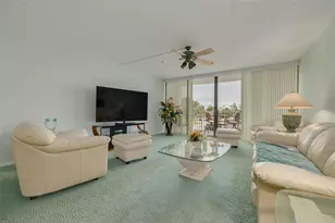 450 Treasure Island Causeway, Treasure Island, FL 33706 - Photo 9