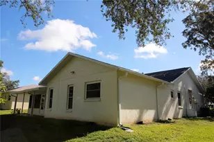10749 Fallen Leaf Ln, Port Richey, FL 34668 - Photo 3