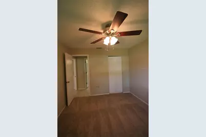 10749 Fallen Leaf Lane, Port Richey, FL 34668 - Photo 9