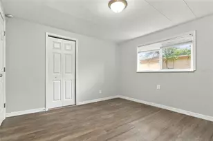 2510 38th St S, Saint Petersburg, FL 33711 - Photo 7