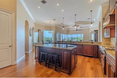 10501 Broadland Pass, Thonotosassa, FL 33592 - Photo 13