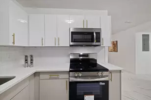 3012 E Hanna Ave, Tampa, FL 33610 - Photo 9