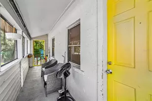 6565 Wayne St, Saint Petersburg, FL 33702 - Photo 5