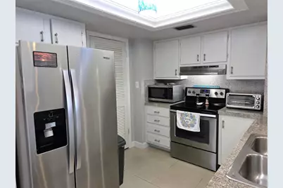 285 107th Avenue #505, Treasure Island, FL 33706 - Photo 13