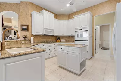 9453 Savannah Court, Weeki Wachee, FL 34613 - Photo 21