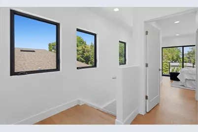 2525 18th Avenue N, Saint Petersburg, FL 33713 - Photo 29