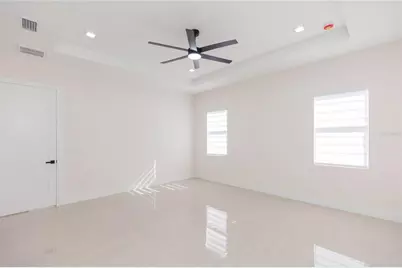 7205 N Lois Avenue, Tampa, FL 33614 - Photo 35