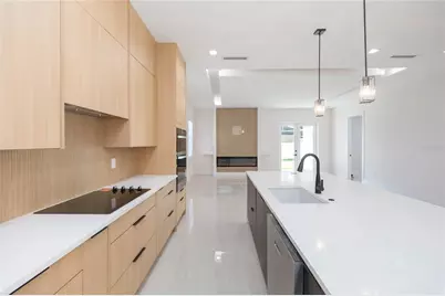 7205 N Lois Avenue, Tampa, FL 33614 - Photo 15