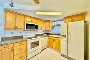 3131 Roxbury Dr, Holiday, FL 34691 - Photo 11