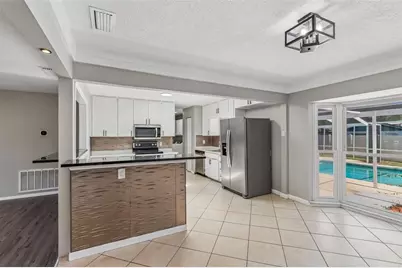 7111 Gateway Court, Tampa, FL 33615 - Photo 15