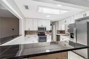 7111 Gateway Ct, Tampa, FL 33615 - Photo 19