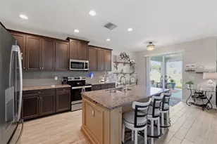 18117 Romanesque Ct, Spring Hill, FL 34610 - Photo 5