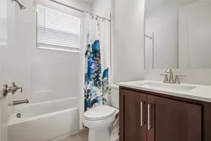 32565 Veneto Pl, Wesley Chapel, FL 33543 - Photo 31