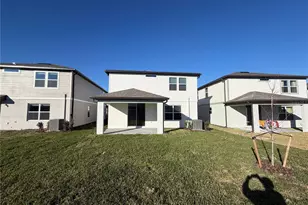 33424 Binding Ties Ln, Wesley Chapel, FL 33545 - Photo 5