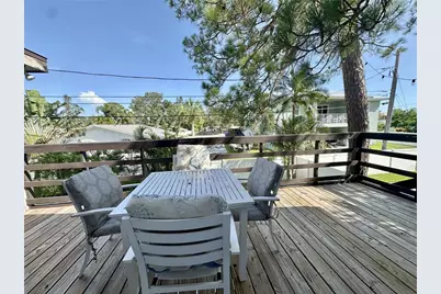 1718 Nevada Avenue NE, Saint Petersburg, FL 33703 - Photo 15