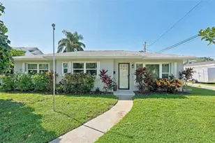 1044 32nd Ave N, Saint Petersburg, FL 33704 - Photo 1