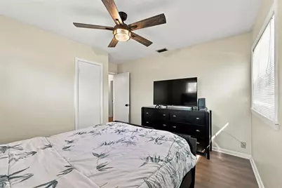1044 32nd Avenue N, Saint Petersburg, FL 33704 - Photo 31