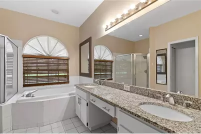 17715 Hampshire Oak Drive, Tampa, FL 33647 - Photo 13