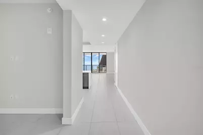 275 1st Avenue S #3304, Saint Petersburg, FL 33701 - Photo 5