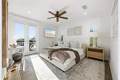 3014 Avenue E, Bradenton Beach, FL 34217 - Photo 17