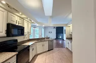 9639 Fox Hearst Rd, Tampa, FL 33647 - Photo 7
