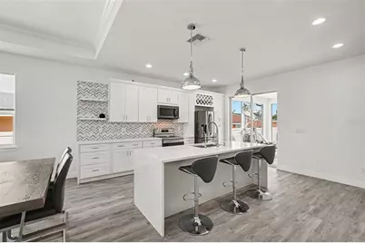 8307 N Gomez Avenue, Tampa, FL 33614 - Photo 9