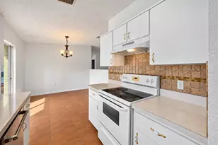 13184 Montego St, Spring Hill, FL 34609 - Photo 7