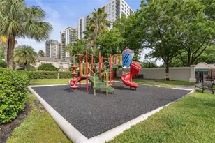 1109 Normandy Trace Rd, Tampa, FL 33602 - Photo 23