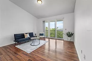 1109 Normandy Trace Rd, Tampa, FL 33602 - Photo 5