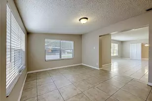 4923 Cresthill Dr, Tampa, FL 33615 - Photo 31