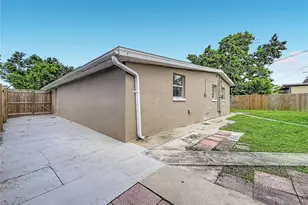 4923 Cresthill Dr, Tampa, FL 33615 - Photo 79