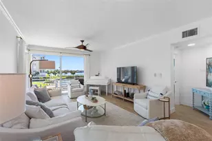 7912 Sailboat Key Blvd S, South Pasadena, FL 33707 - Photo 3