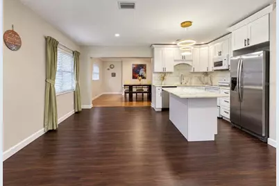 7035 Orkney Avenue N, Saint Petersburg, FL 33709 - Photo 3