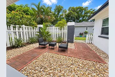 7035 Orkney Avenue N, Saint Petersburg, FL 33709 - Photo 5