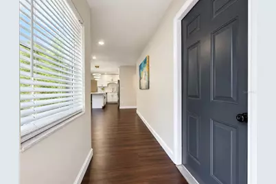 7035 Orkney Avenue N, Saint Petersburg, FL 33709 - Photo 17
