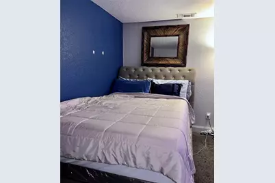 5030 Terrace Village Lane, Tampa, FL 33617 - Photo 17