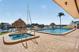 51 Island Way, Clearwater, FL 33767 - Photo 9